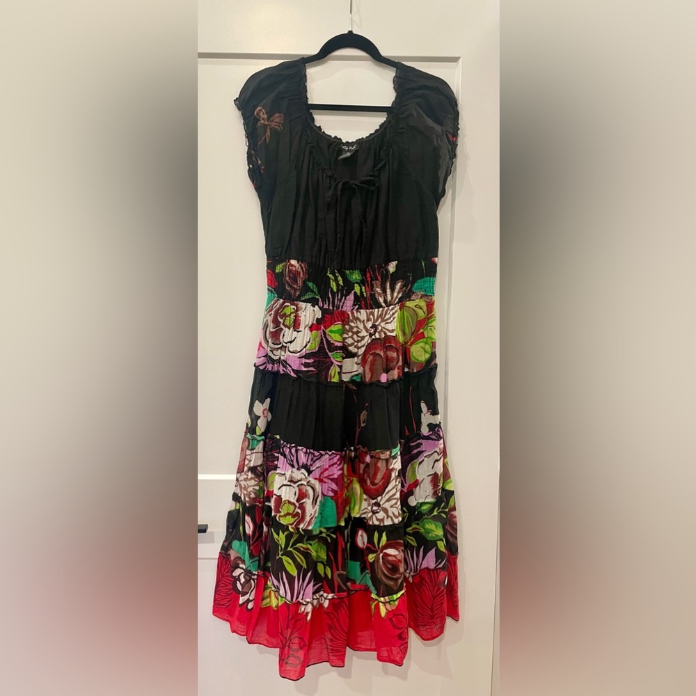 Boho Floral Tiered Gauzy Black & Red Midi Dress Medium Festival Vacation